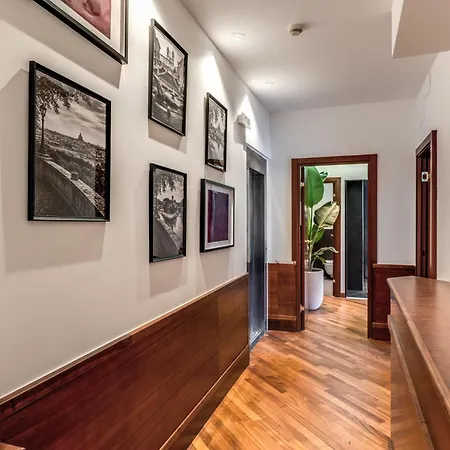 C&y - Luxury Terrace Trastevere Appartement *
